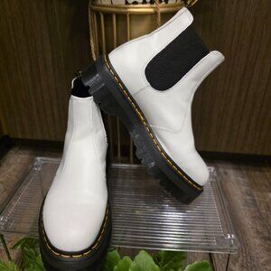 Doc Martens Chelsea boot Platform